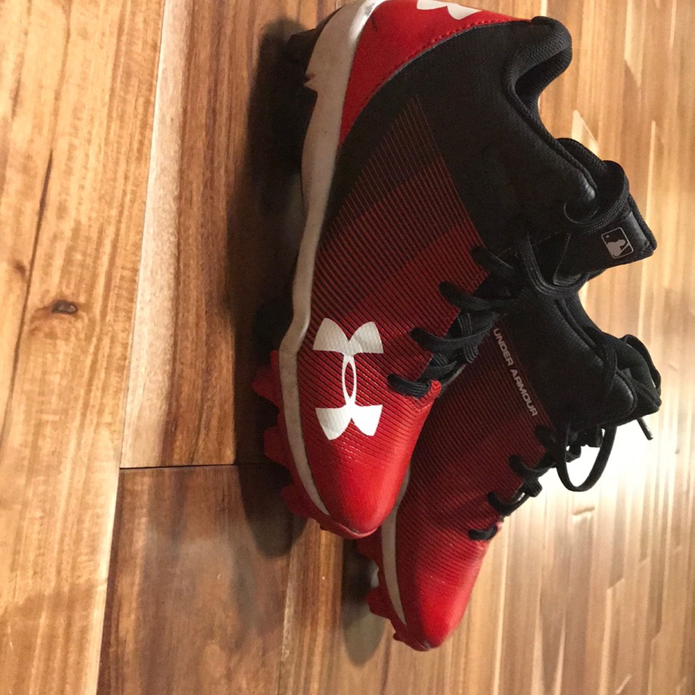 Under armour baseball spikes